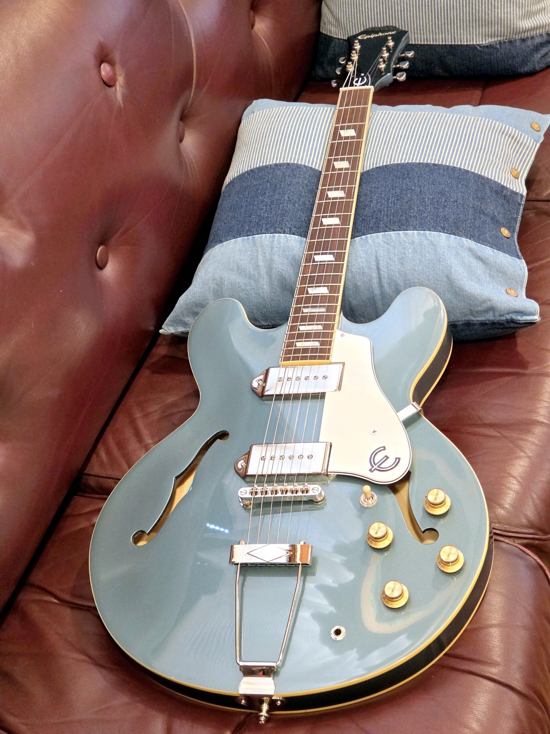 Epiphone『Casino Exclusive (Pelham Blue)』 エレキギター - 画像 (2)